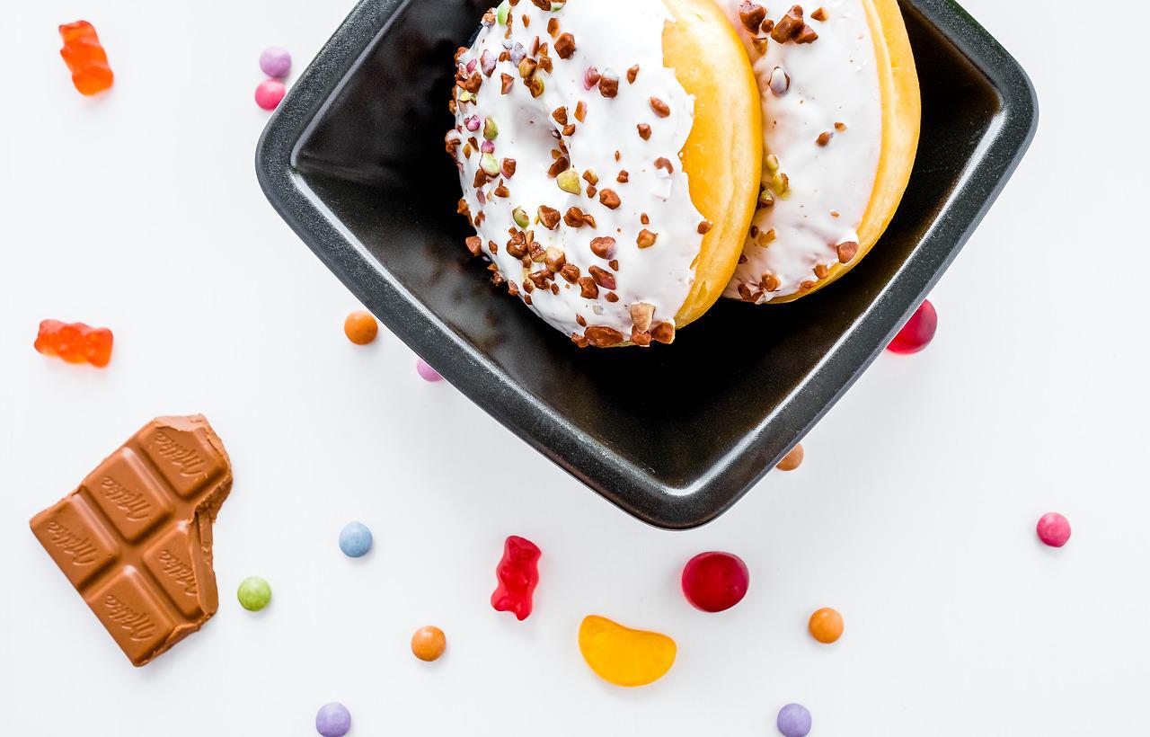 candies, chocolate, dessert-1853287.jpg